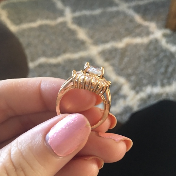 Brilliant White Topaz and Zircon Studded Gold Ring - Picture 7 of 7